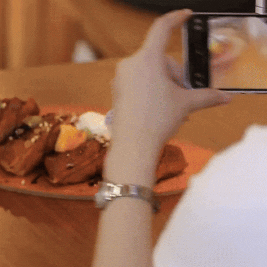 Tiko Magnetic Selfie Light מבית ZIRO – תאירו כל רגע בסטייל!